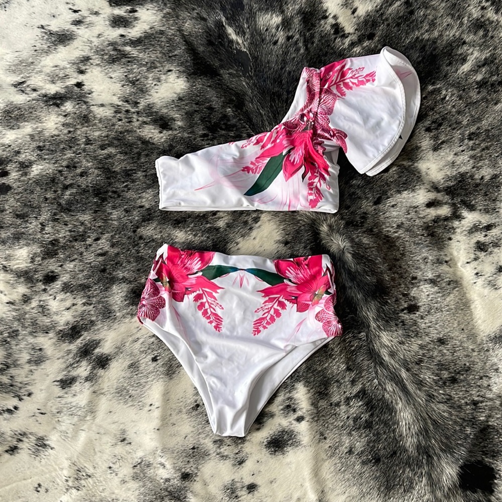One shoulder high waisted bikini set